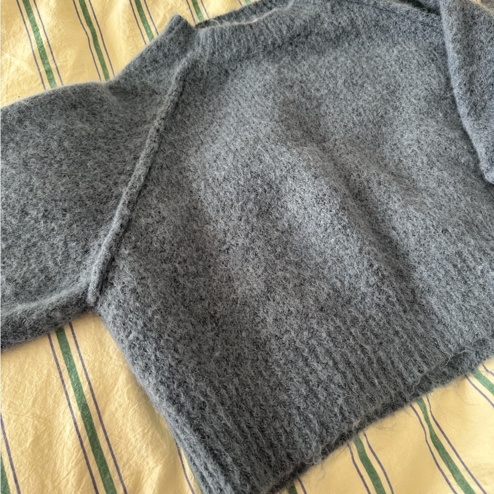 Zara Cozy Blue Sweater - Picture 4 of 6